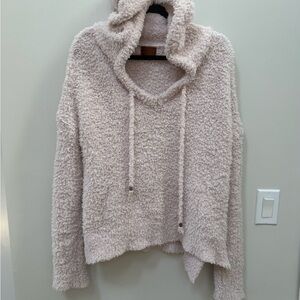 POL V-Neck Sweater